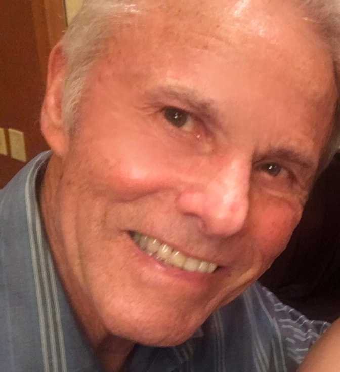 Dr. Wayne Jones' headshot